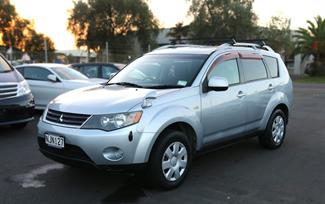 2007 Mitsubishi Outlander - Thumbnail