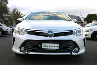 2015 Toyota Camry - Thumbnail