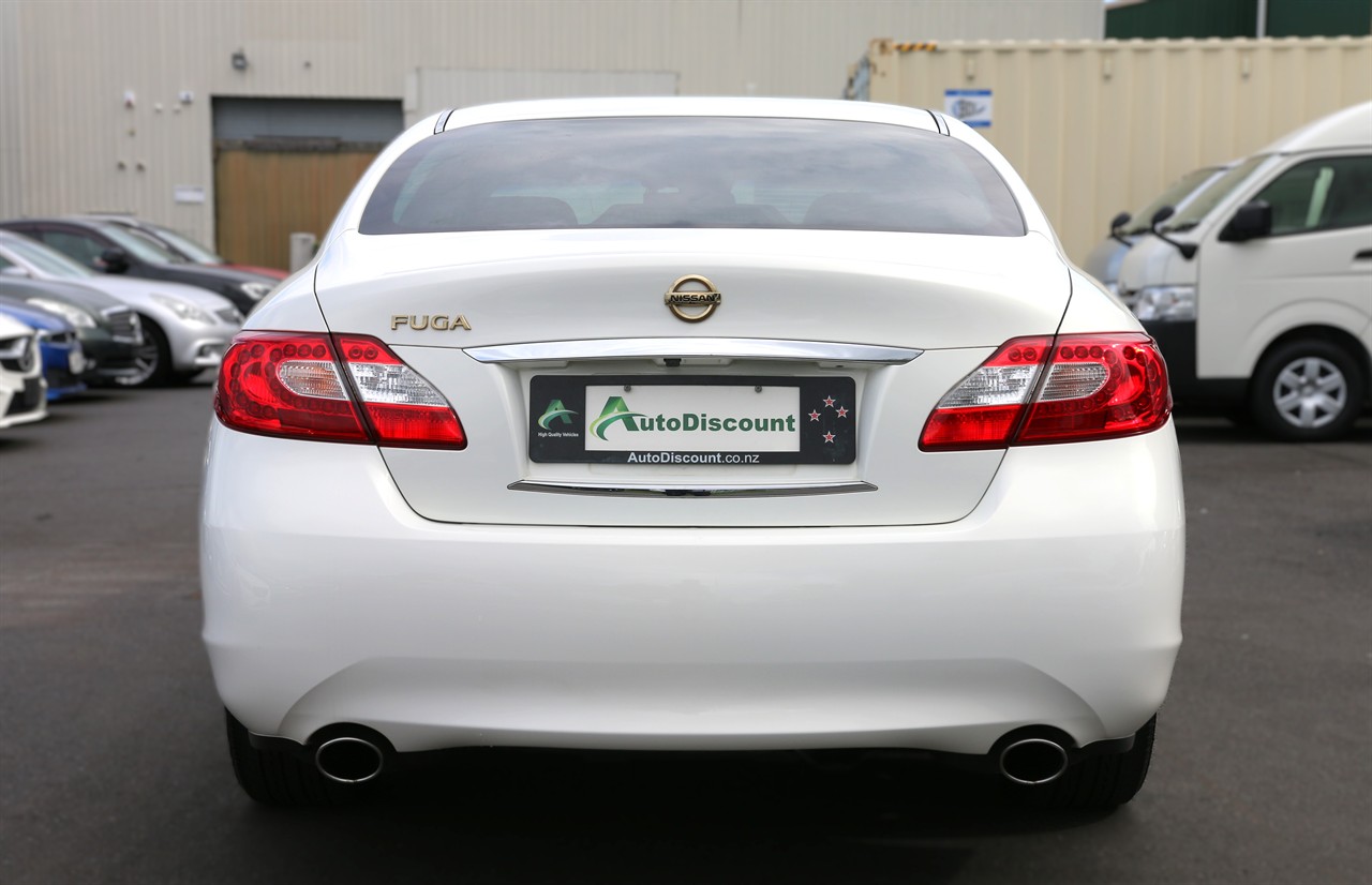 2012 Nissan Fuga