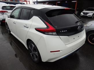 2019 Nissan Leaf - Thumbnail