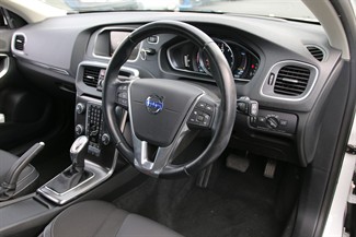 2013 Volvo V40 - Thumbnail