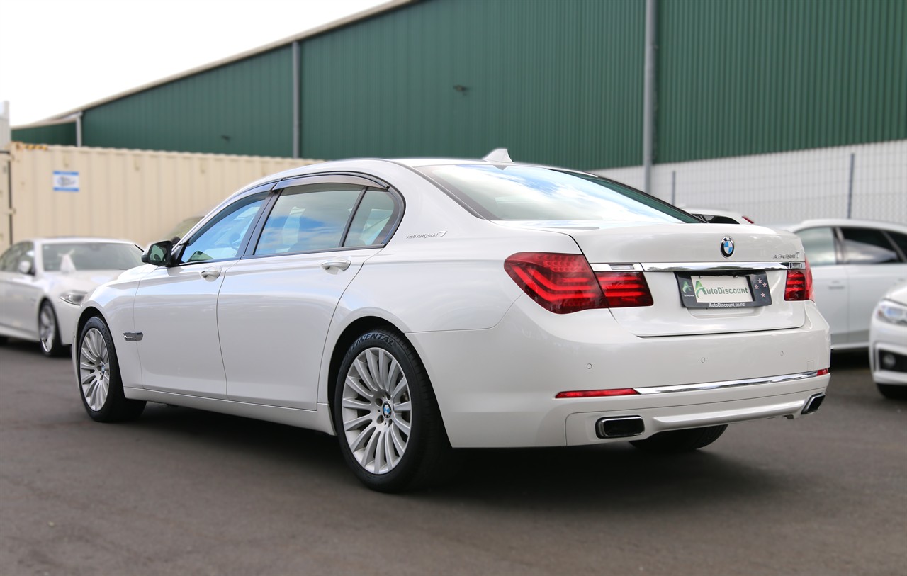 2013 BMW 740i