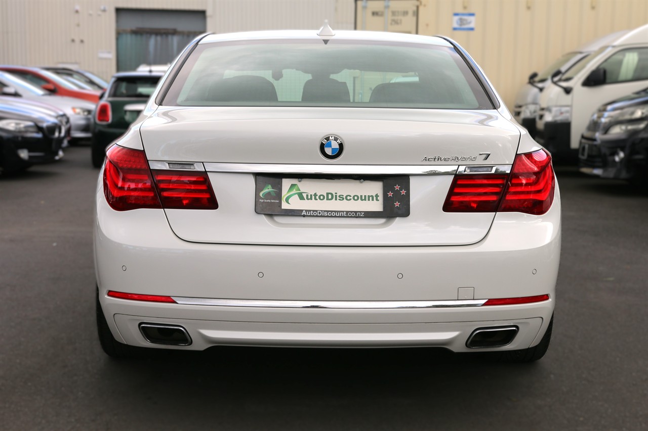 2013 BMW 740i