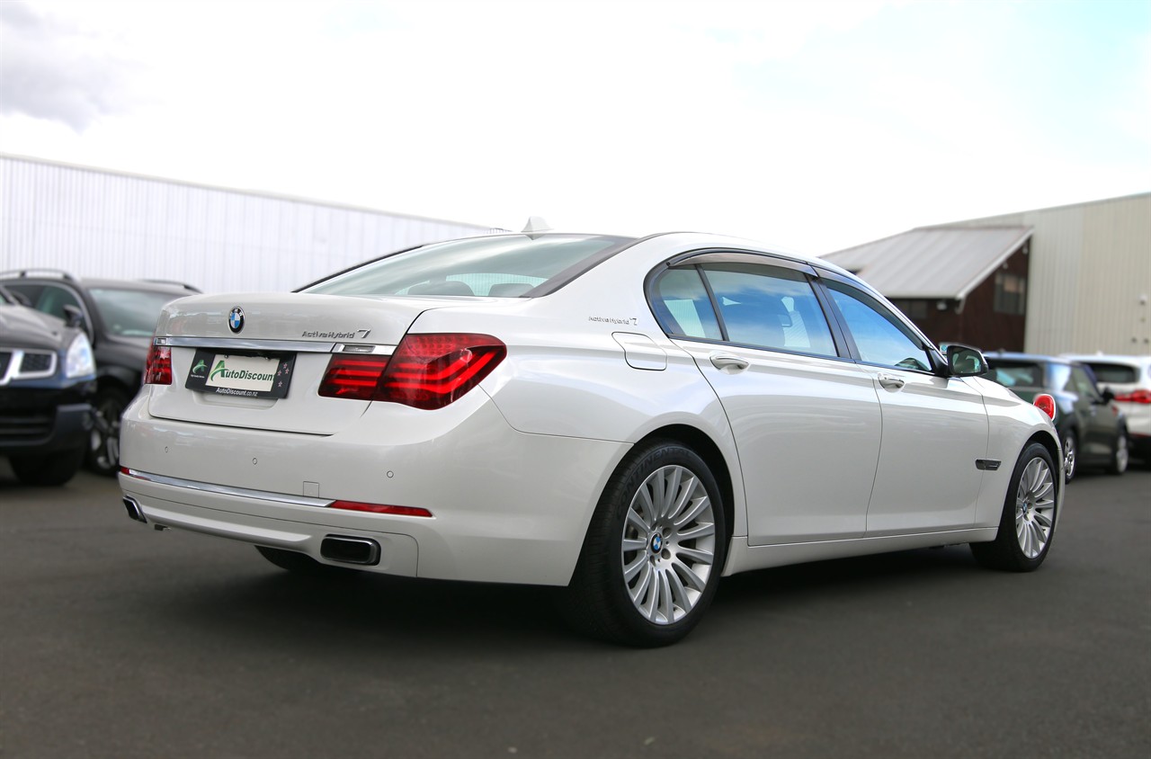 2013 BMW 740i