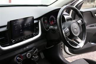 2021 Kia Stonic - Thumbnail