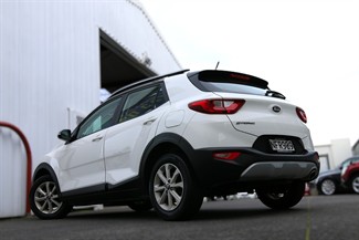 2021 Kia Stonic - Thumbnail