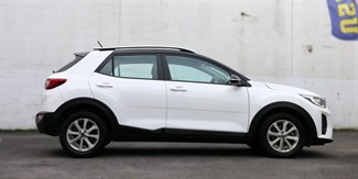 2021 Kia Stonic - Thumbnail