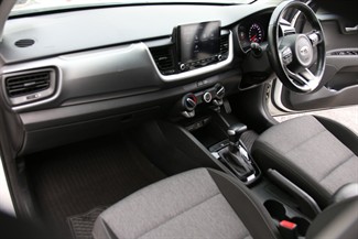 2021 Kia Stonic - Thumbnail