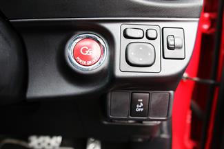 2014 Toyota Aqua - Thumbnail