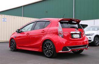 2014 Toyota Aqua - Thumbnail