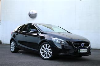 2015 Volvo V40 - Thumbnail