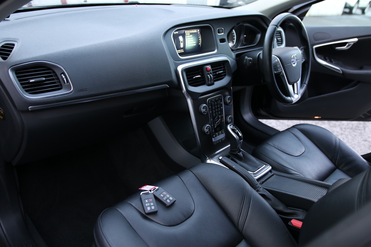 2015 Volvo V40