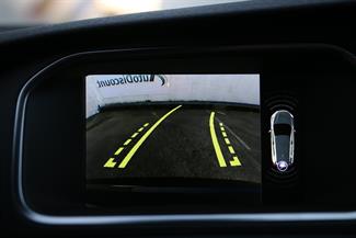 2015 Volvo V40 - Thumbnail