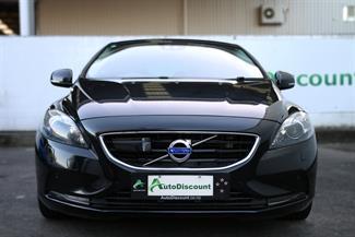 2015 Volvo V40 - Thumbnail