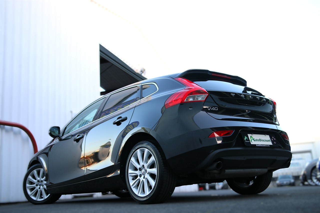 2015 Volvo V40