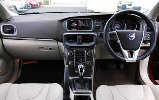 2015 Volvo V40 - Thumbnail