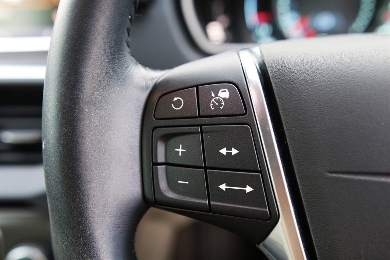 2015 Volvo V40