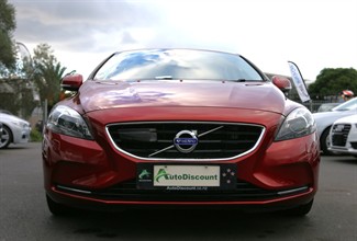 2015 Volvo V40 - Thumbnail
