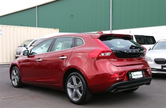 2015 Volvo V40 - Thumbnail