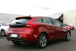 2015 Volvo V40 - Thumbnail