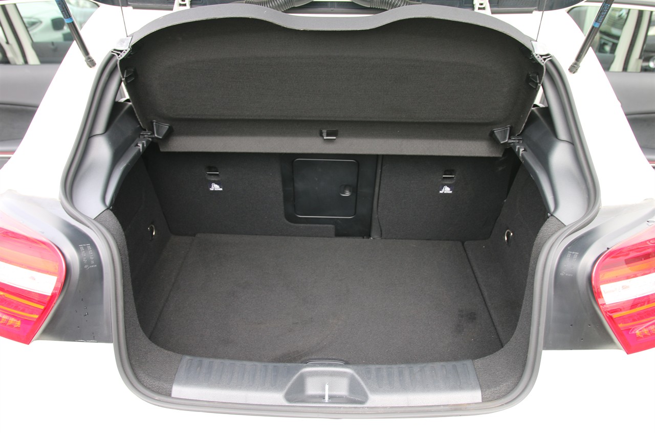 2013 Mercedes-Benz A 180