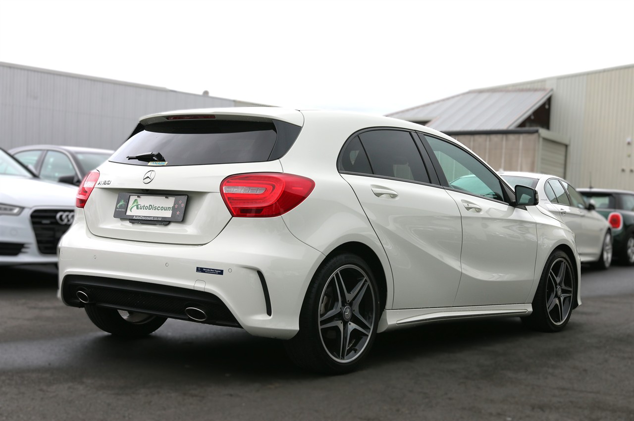 2013 Mercedes-Benz A 180
